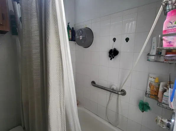 1506 Summit Avenue image 28 of 44