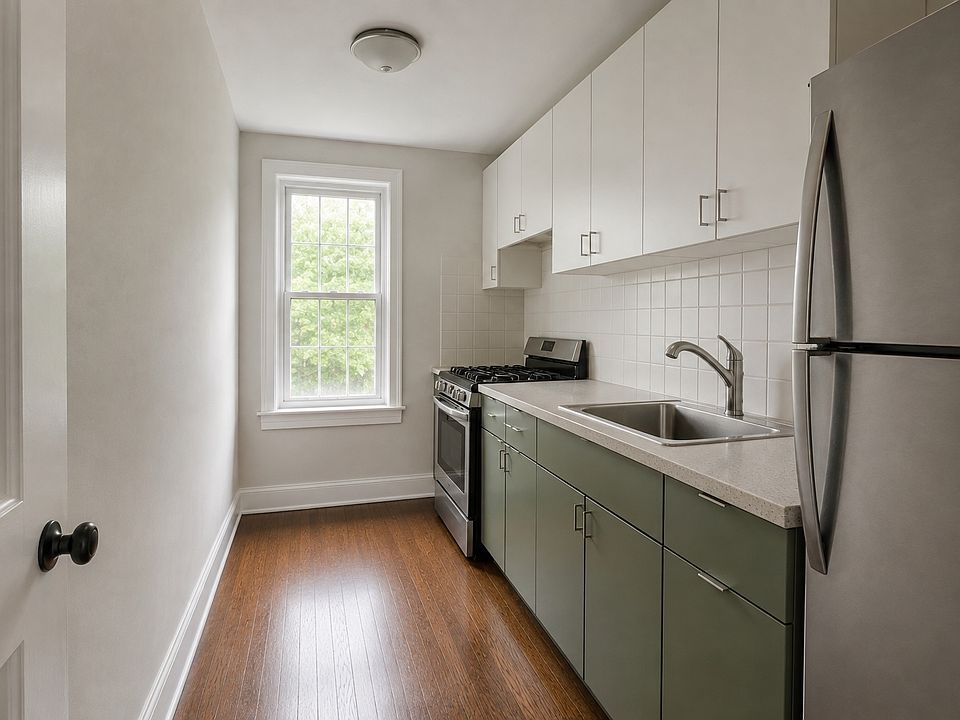 1st image of 2525 Cruger Ave #1