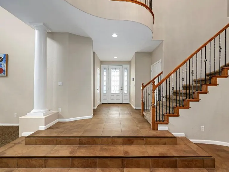 2090 Wisteria Pl — Photo 7