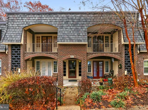 5907 Noblestown Rd, Springfield, VA 22152