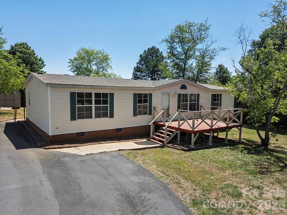 1st image of 2095 Wildwood Dr