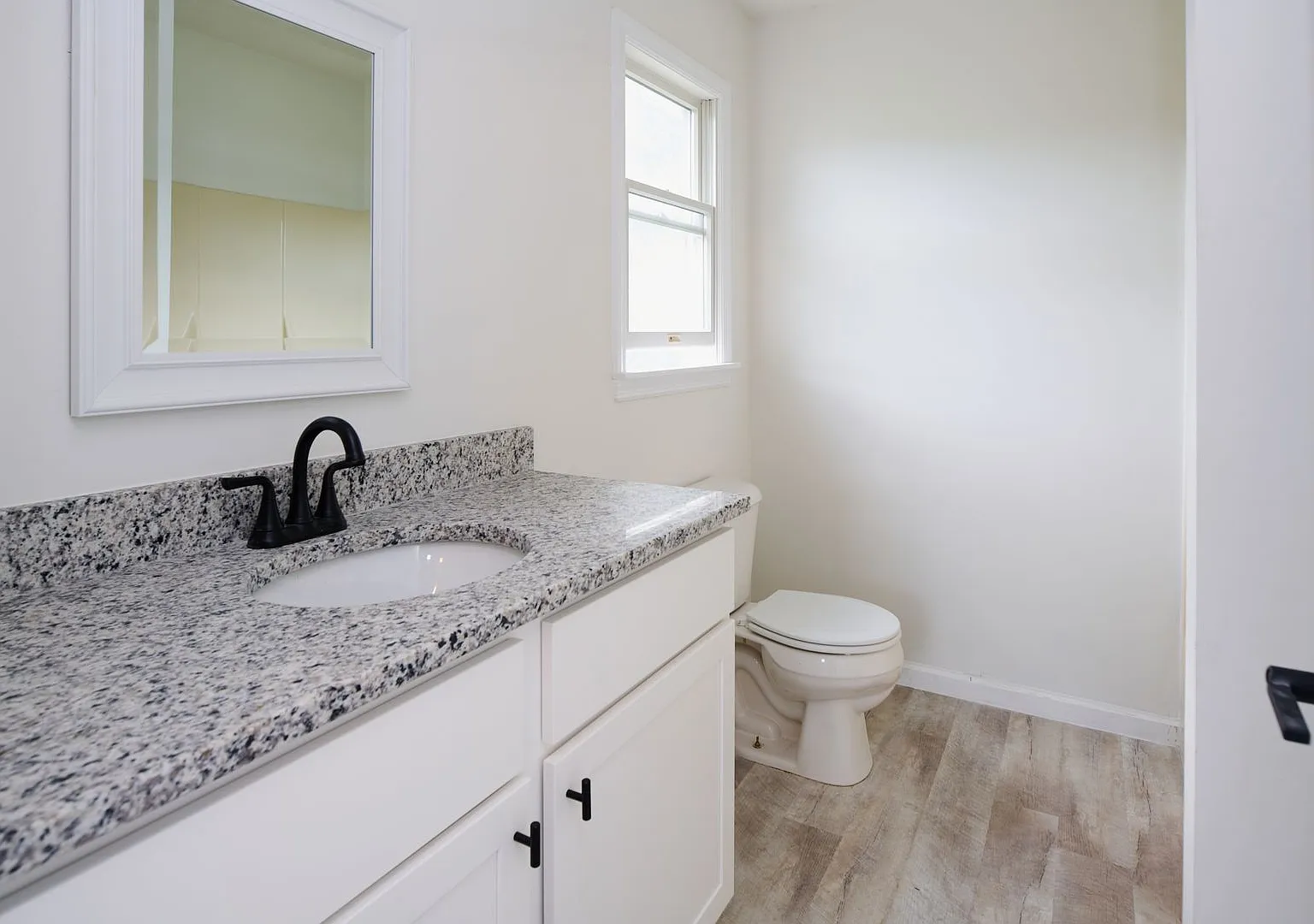 Welcome to 3017 Fairchild Ln — Photo 4