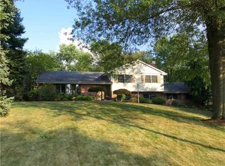 2649 Thorntree Dr, Pittsburgh, PA 15241