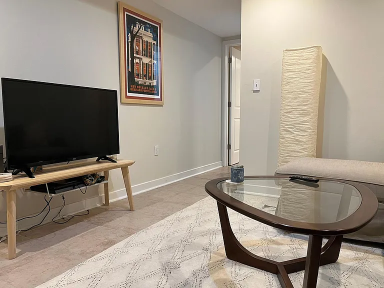 317 S 6th St #1R — Photo 15