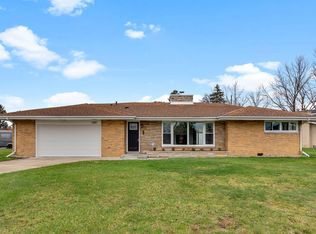 5585 Jackson St, Merrillville, IN 46410