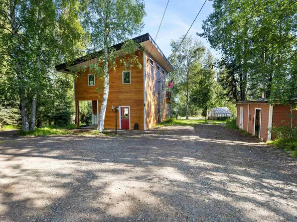 684 Tekoa Trl, Fairbanks, AK 99712