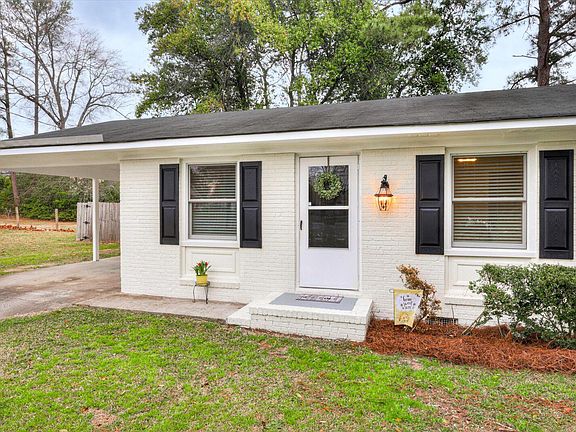 2nd image of 555 Gary Glen Dr. Drive