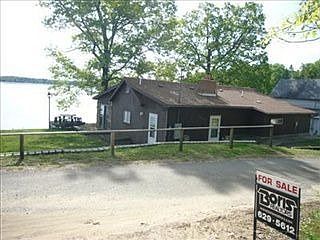4th image of 3021 W Shore Dr