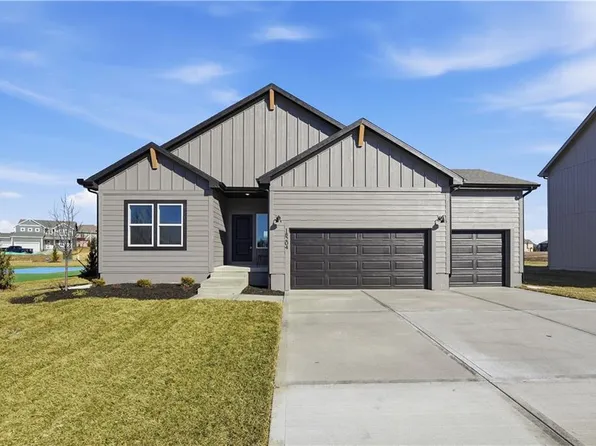 16649 S Lawson St, Olathe, KS 66062