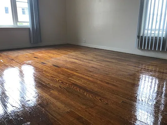 Rented by Alexander Bilu, LREB | media 9