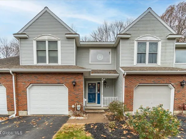 30 Woodside Drive, Clifton Park, NY 12065