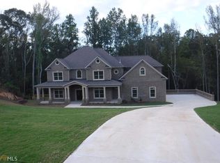 115 Emerald Lake Ct, Fayetteville, GA 30215