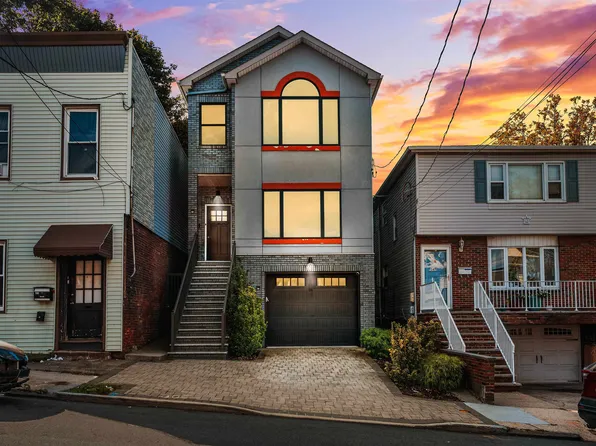 145 Bleecker Street image 1 of 39