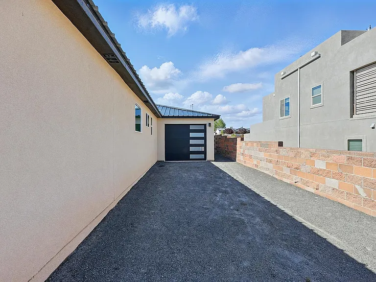 608 Southern Blvd SW — Photo 12