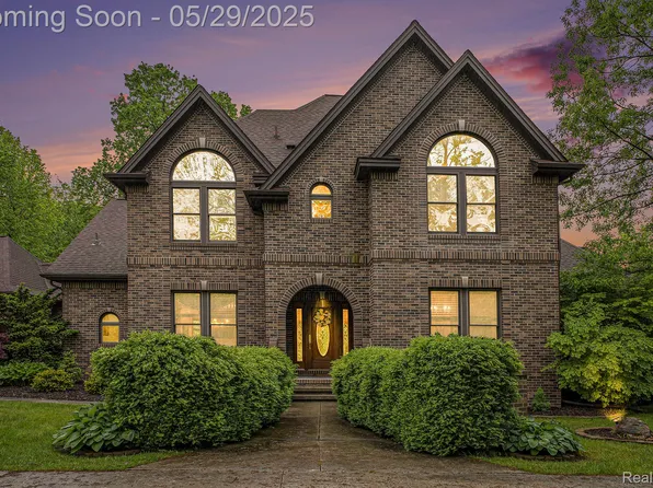 6140 Seymour Rd, Swartz Creek, MI 48473