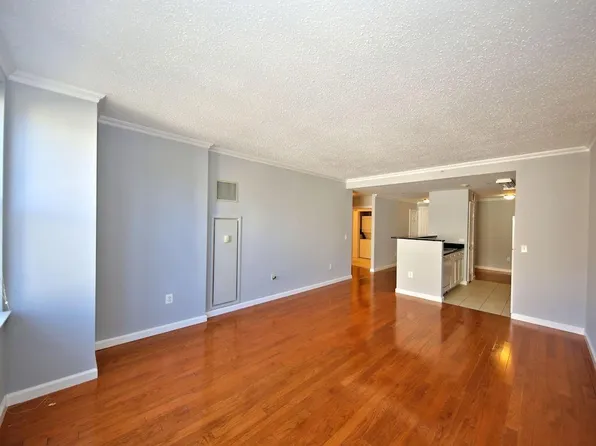 (undisclosed Address), White Plains, NY 10605