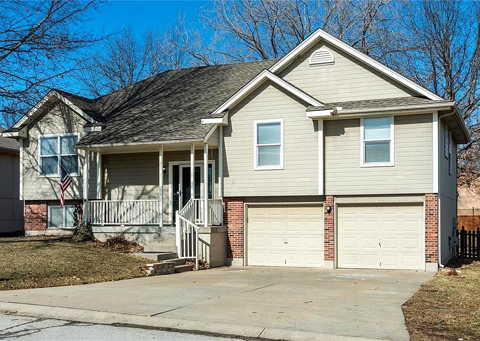 1st image of 429 SE Alger Dr