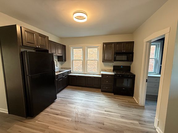 5th image of 5216 W Newport Ave #2