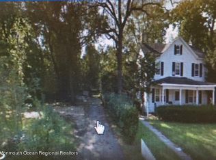 44 Monmouth Rd, Oakhurst, NJ 07755