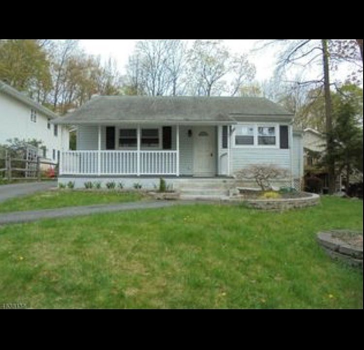 1st image of 309 Beach St