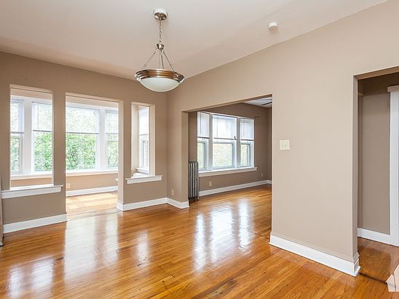 2nd image of 5322 N Winthrop Ave APT 3E