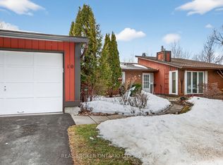 10 Amundsen Cres, Ottawa, ON K2L 1A7