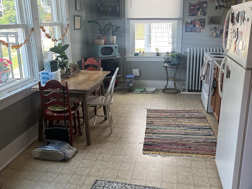 1st image of 104 Liberty St S #1