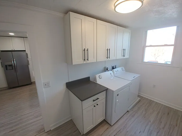 222 Walter St — Photo 4