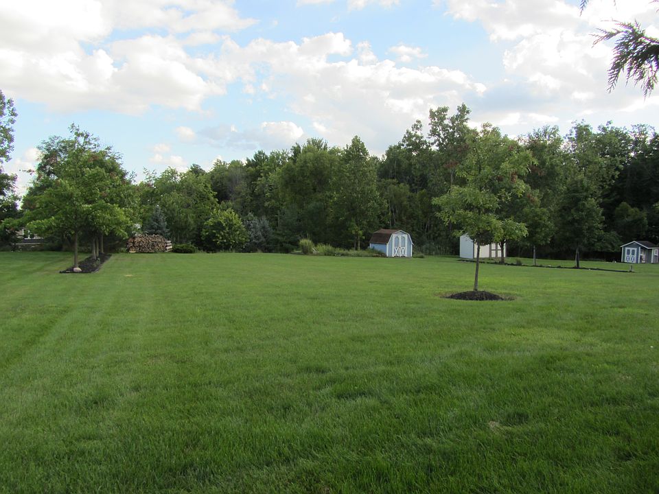 3/4 acre yard 