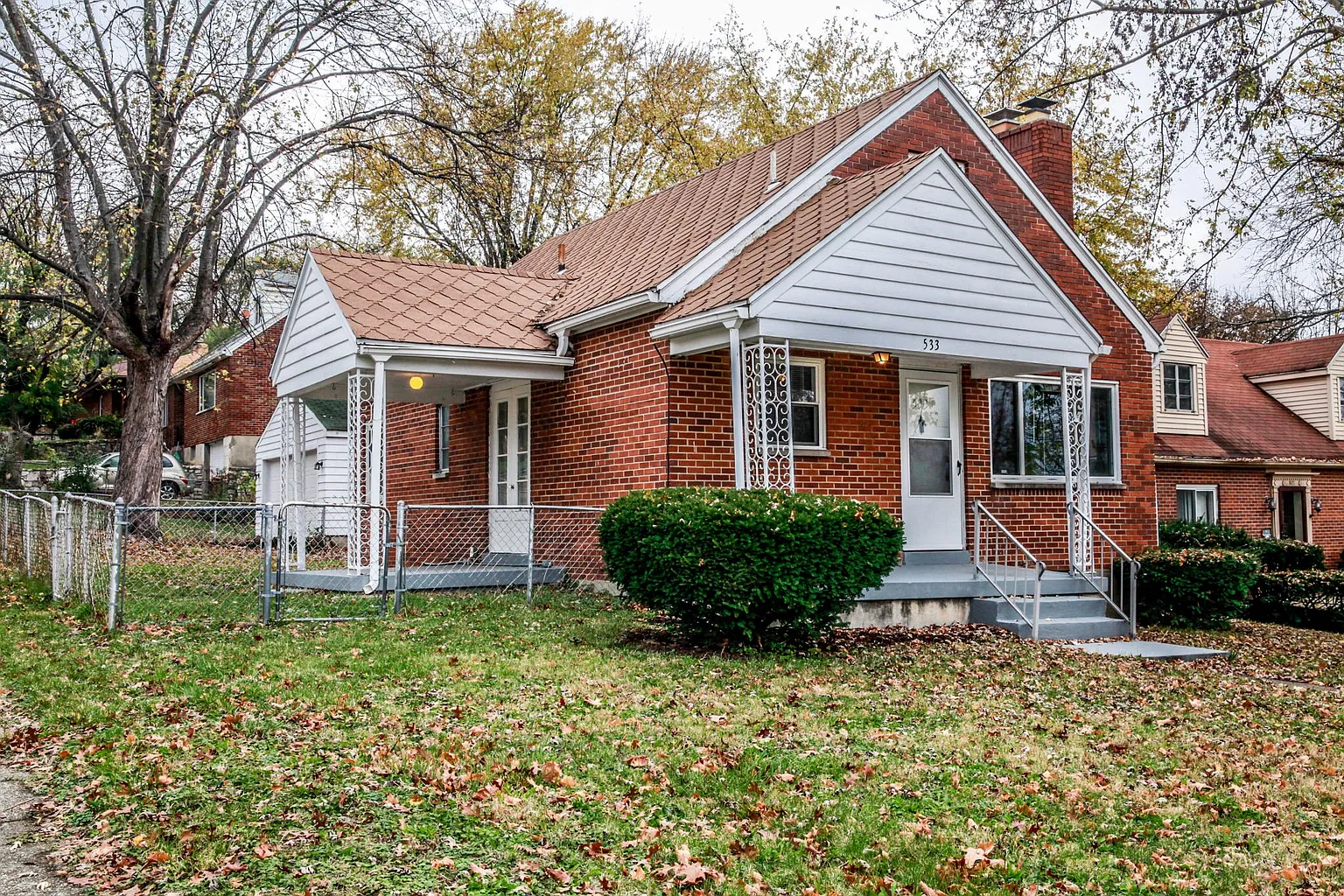 533 Cherry Dr photo 1