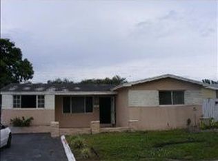 1011 NW 74th Ter, Hollywood, FL 33024
