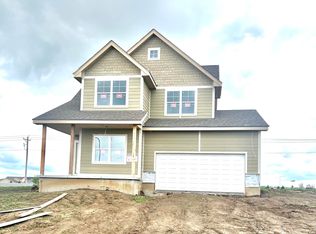 17617 Willit St, Bennington, NE 68007