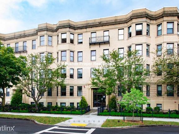 81 Park Dr. Boston - Fenway Building Photo 1 (1)