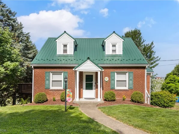 122 W Belleview Dr, Weirton, WV 26062