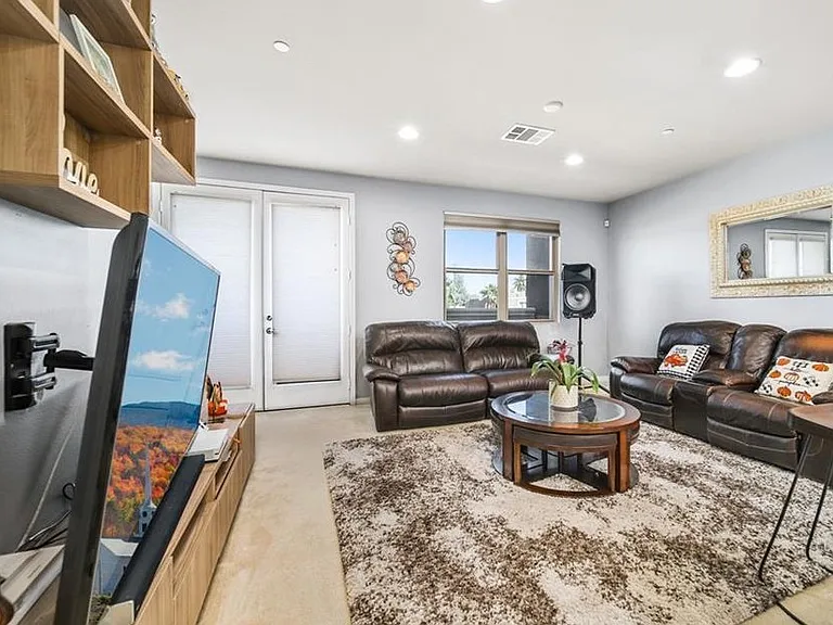 801 S Anaheim Blvd #106 — Photo 3