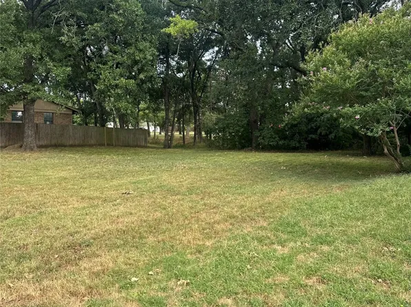 804 Valley View Dr, Arlington, TX 76010
