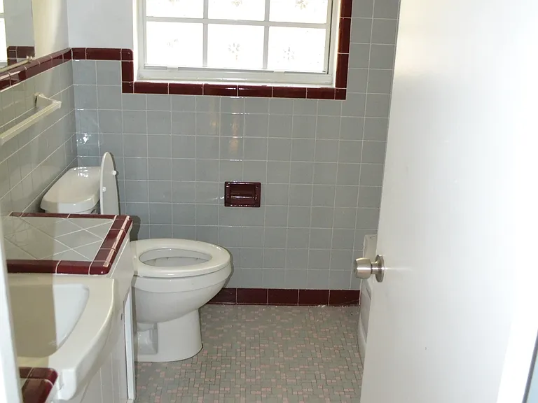 1128 Ginsberg Dr — Photo 9