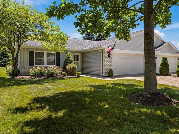 3rd image of 418 Leisure Dr