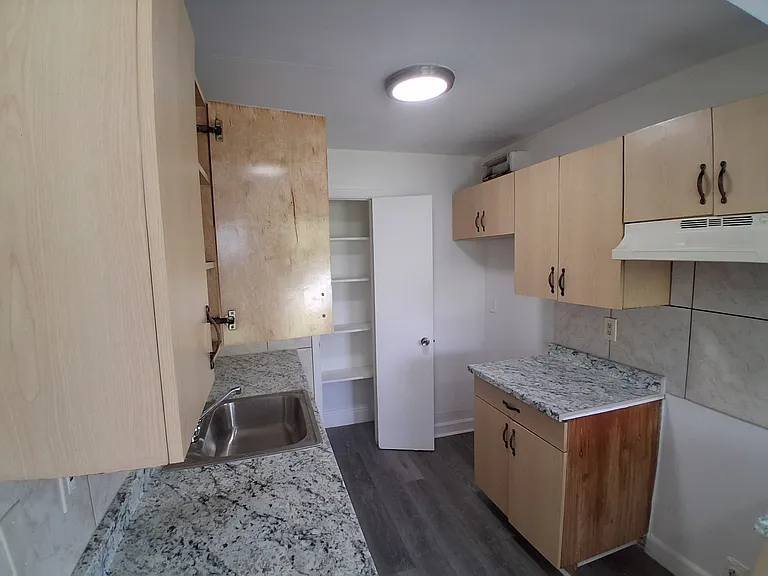 405 SW 13th Pl #112 — Photo 5