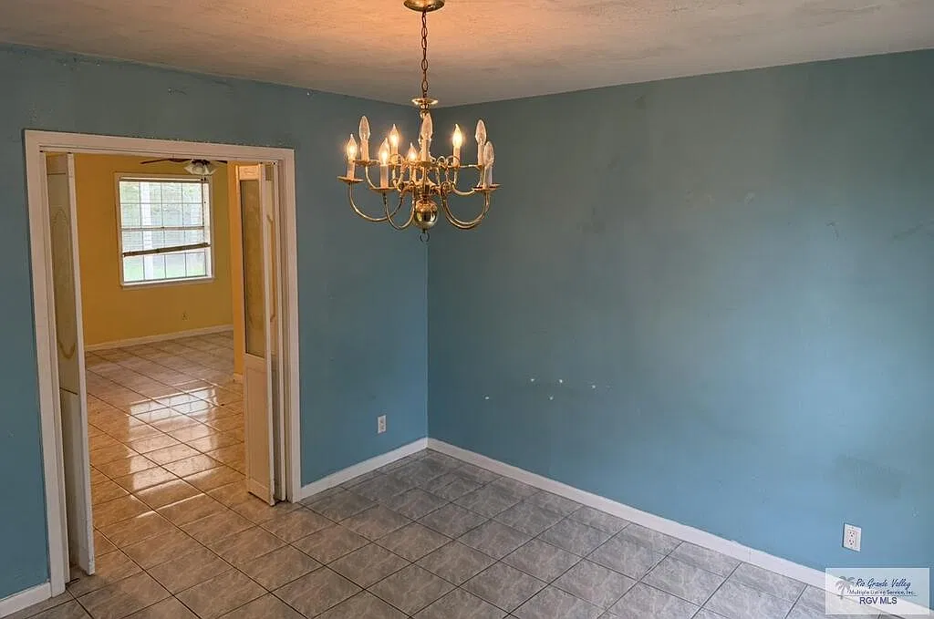 3 bed, 2.0 bath, 1300 sqft, $1,650 — Photo 3