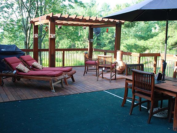 Rear Deck for Entertaining