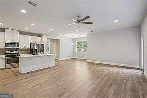 4th image of 1858 Belmore St