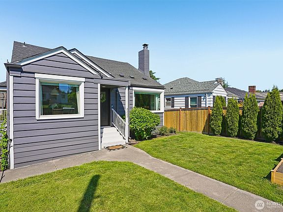 2nd image of 4323 15th Avenue S