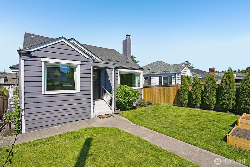 2nd image of 4323 15th Avenue S