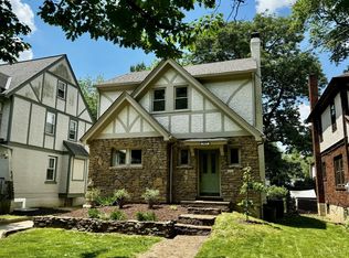 3857 Homewood Rd, Cincinnati, OH 45227