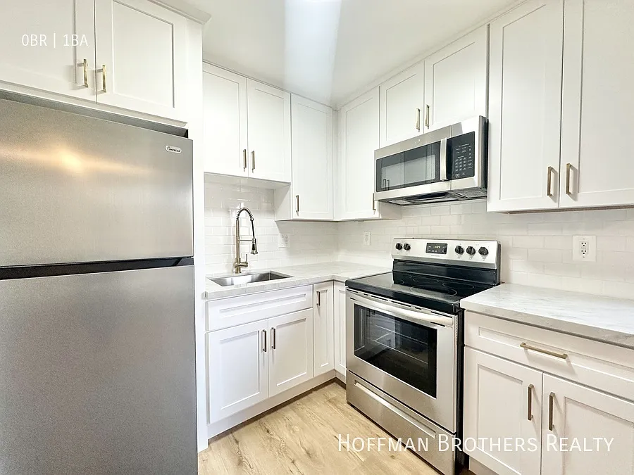 5111 Harold Way Los Angeles, CA 90027 — Photo 2