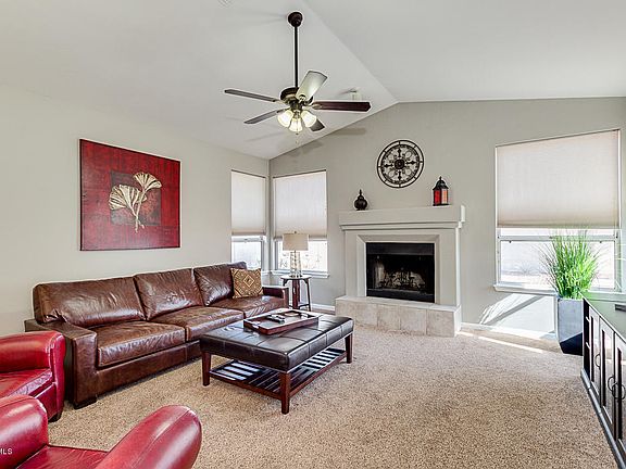 4th image of 311 N Kenneth Pl