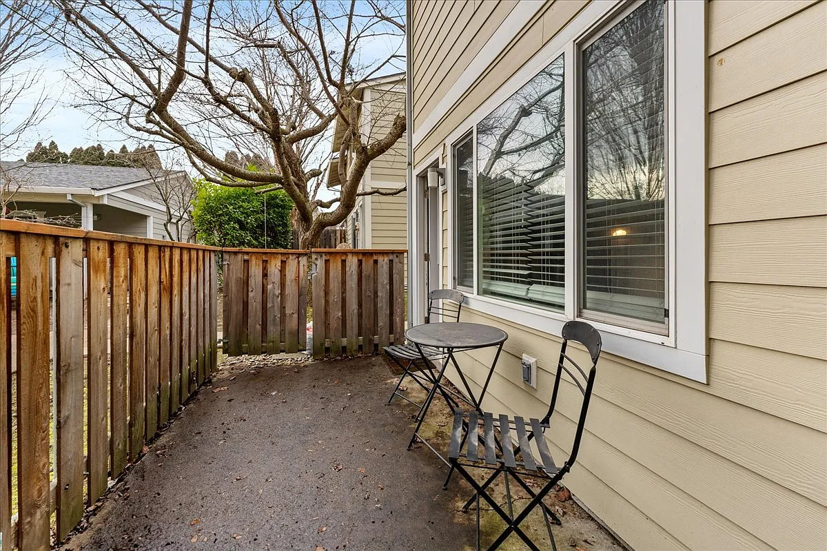 JONE01: 1706 Avalon Drive #22 - 1 — Photo 3