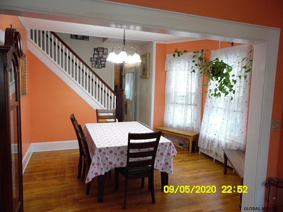 2nd image of 130 N 6th Ave
