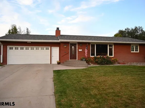 601 Winter Creek Dr, Scottsbluff, NE 69361